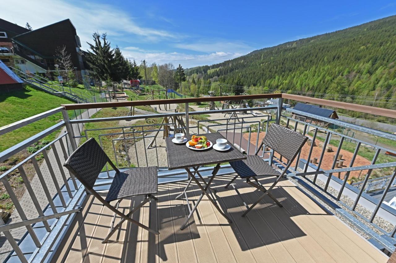 Hotel Jirinka โดลนี โมราวา ภายนอก รูปภาพ