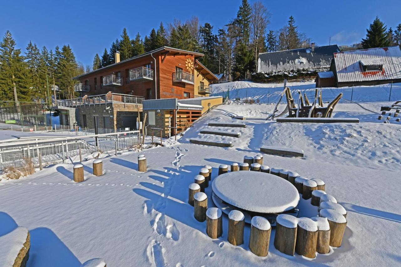 Hotel Jirinka โดลนี โมราวา ภายนอก รูปภาพ