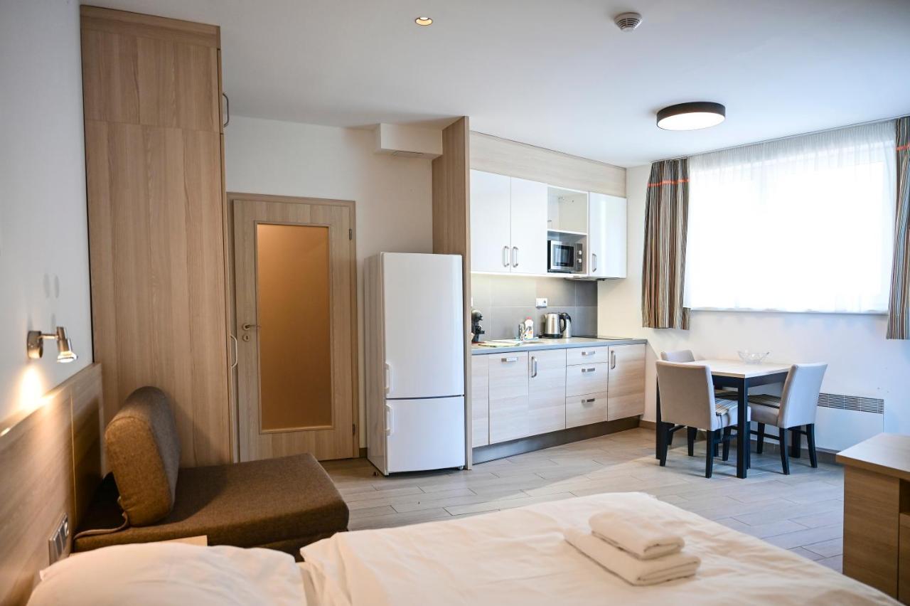 Hotel Jirinka โดลนี โมราวา ภายนอก รูปภาพ