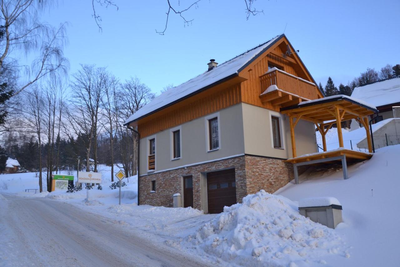 Hotel Jirinka โดลนี โมราวา ภายนอก รูปภาพ