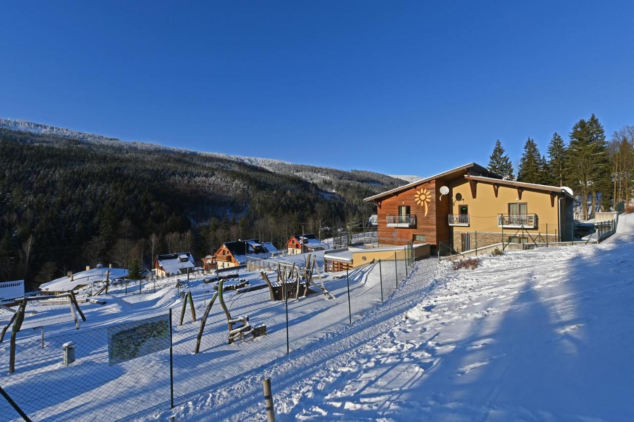 Hotel Jirinka โดลนี โมราวา ภายนอก รูปภาพ