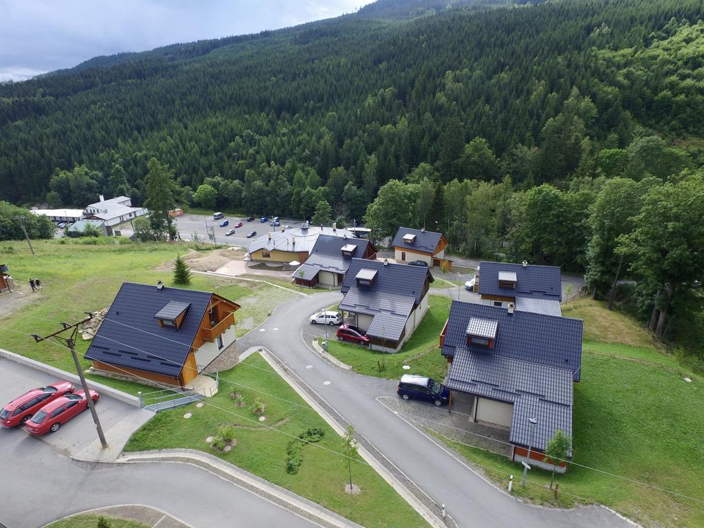 Hotel Jirinka โดลนี โมราวา ภายนอก รูปภาพ