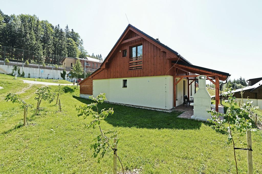 Hotel Jirinka โดลนี โมราวา ภายนอก รูปภาพ